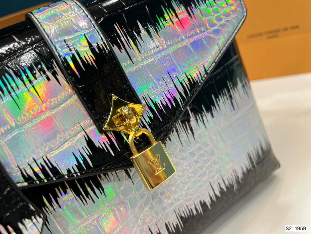 EN - New 1:1 rep Lux Bags LUV 560