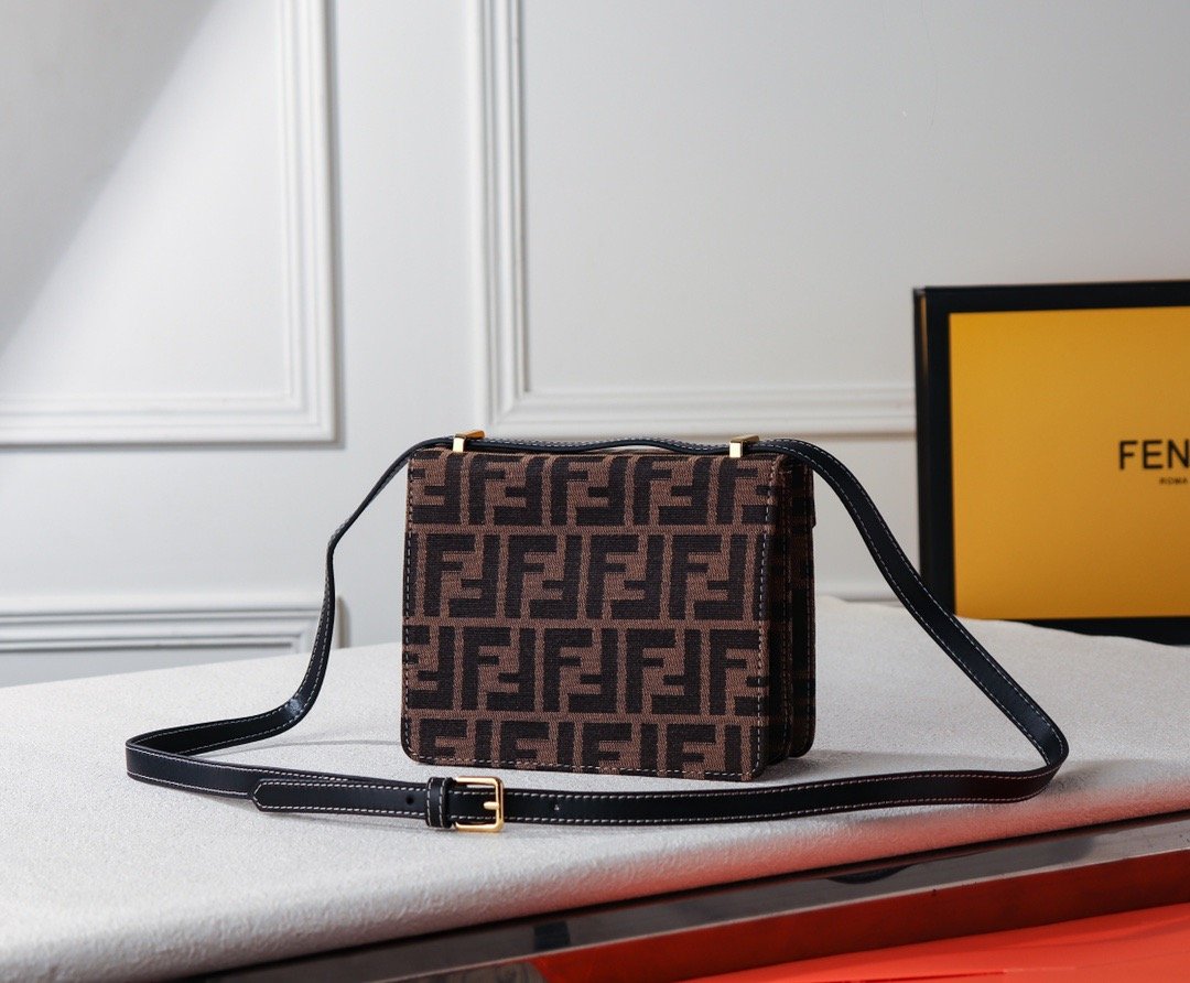 EN - New 1:1 rep  Bags FEI 063