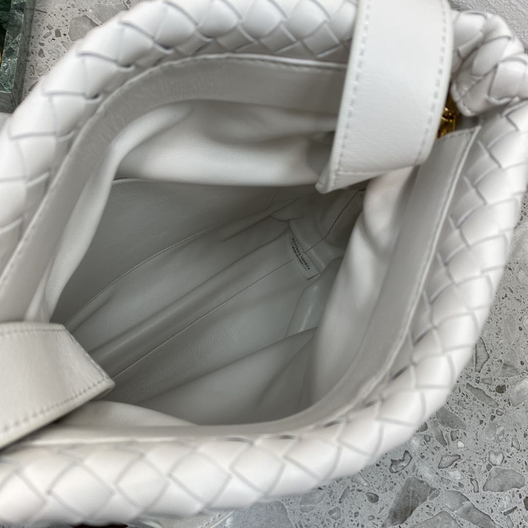 Top Quality Intrecciato Shoulder Bag White, For Women, Women’s Bags 10.2in/26cm