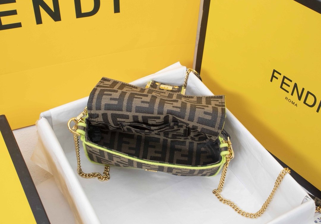 EN - New 1:1 rep  Bags FEI 162