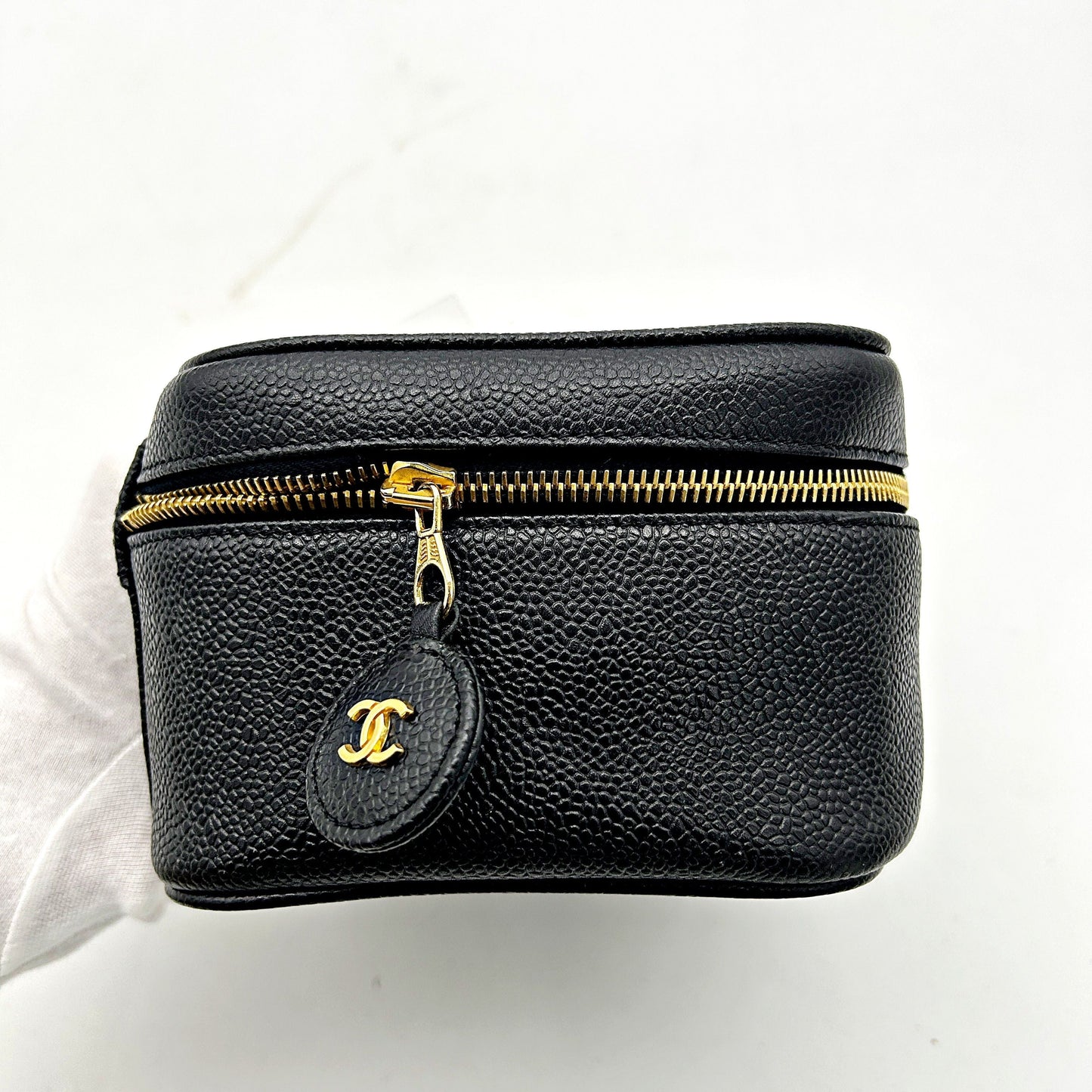CHANEL Caviar CC Vanity Cosmetic Case Black ch5881cc