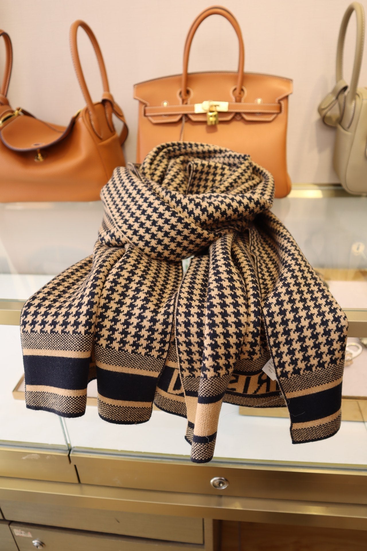 EN - Luxury  CHL  Scarf 007