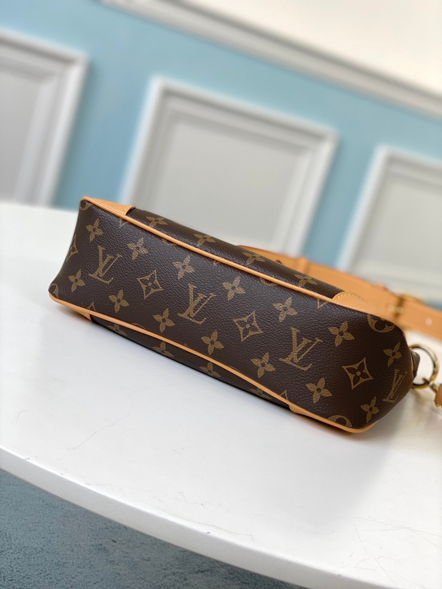 Top Quality Crossbody 31cm Brown