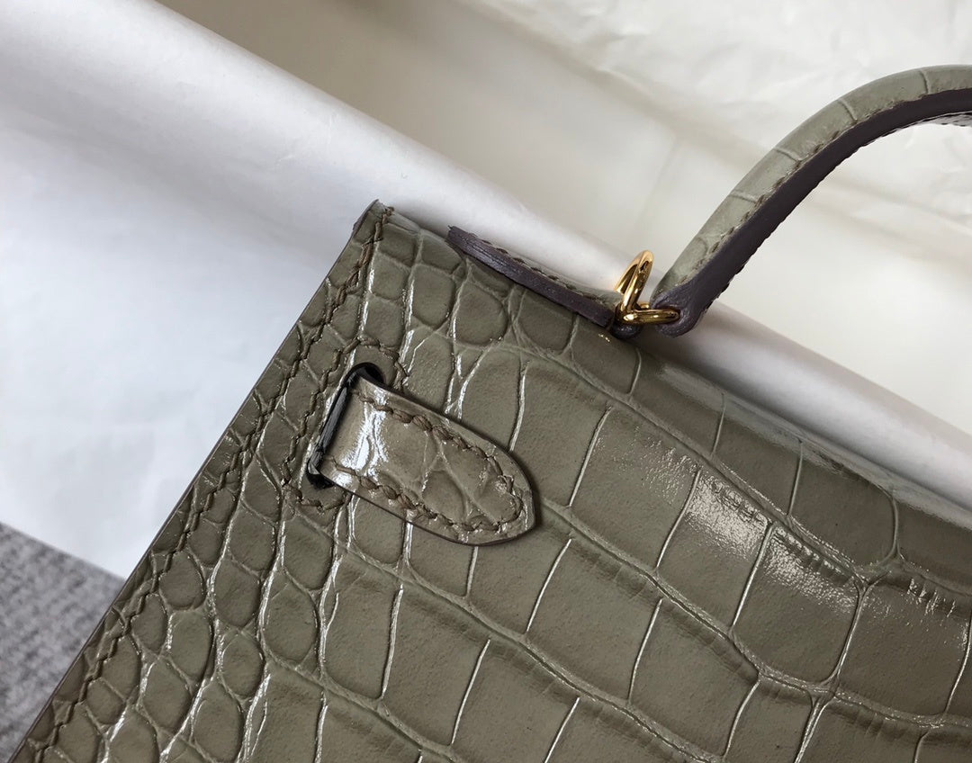 Top Quality Kelly Grey For Women Gold Toned Hardware 7.8in/20cm