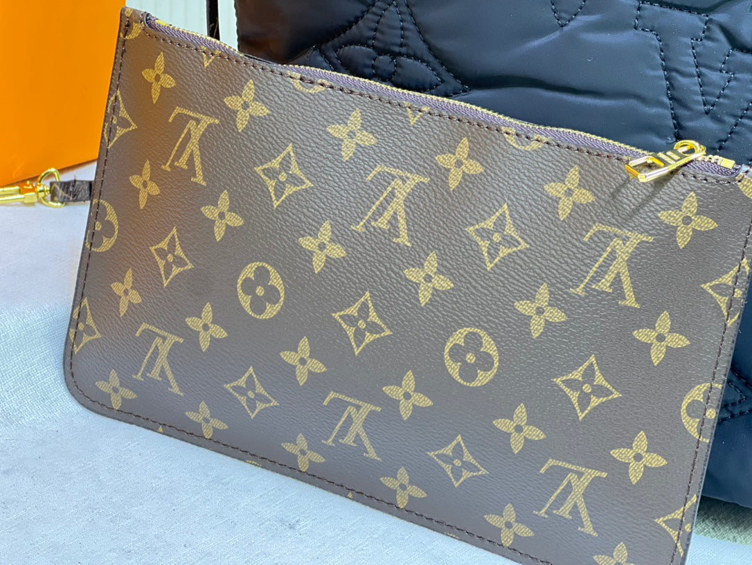 EN - New 1:1 rep Bag LUV 623