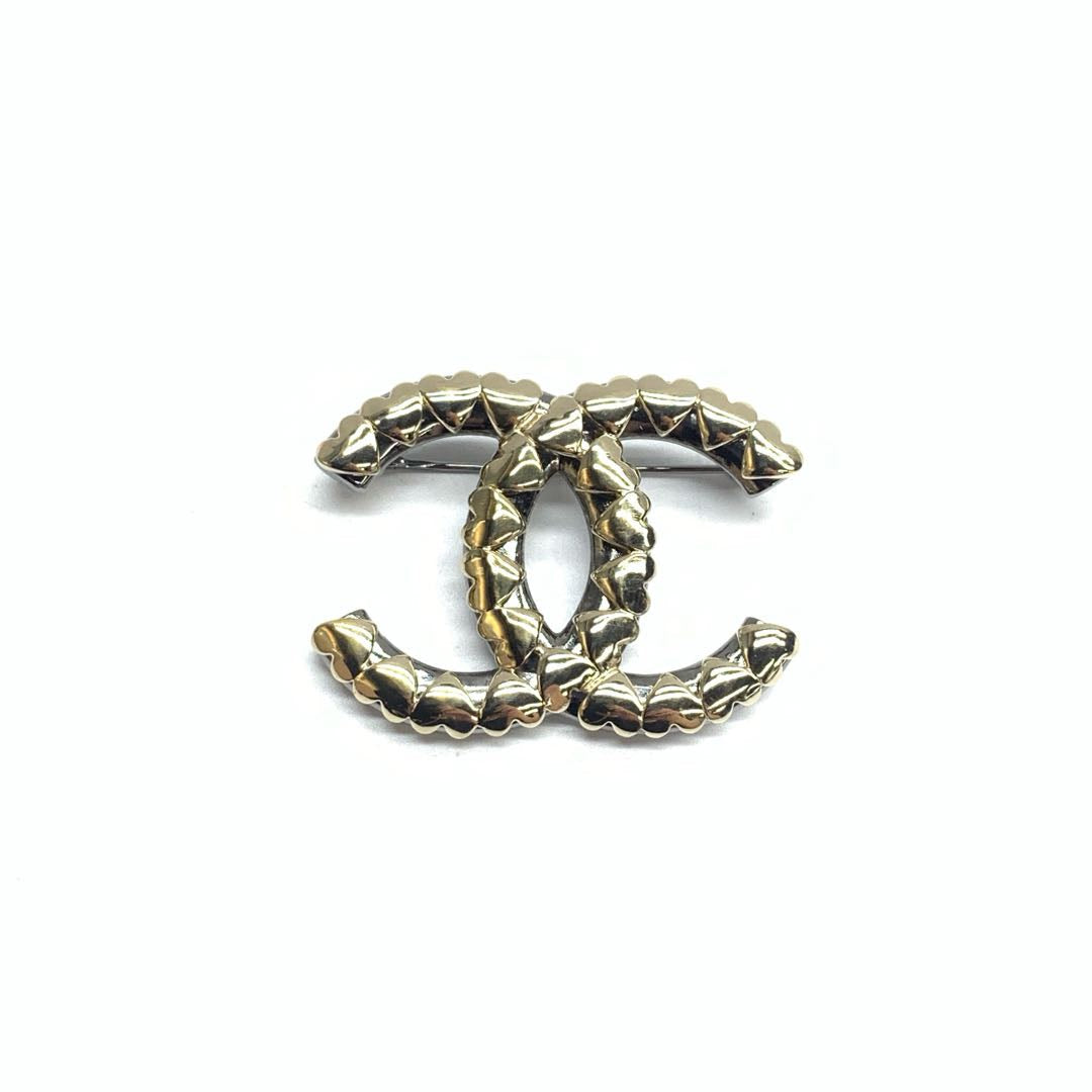 Chanel logo Heart Brooch