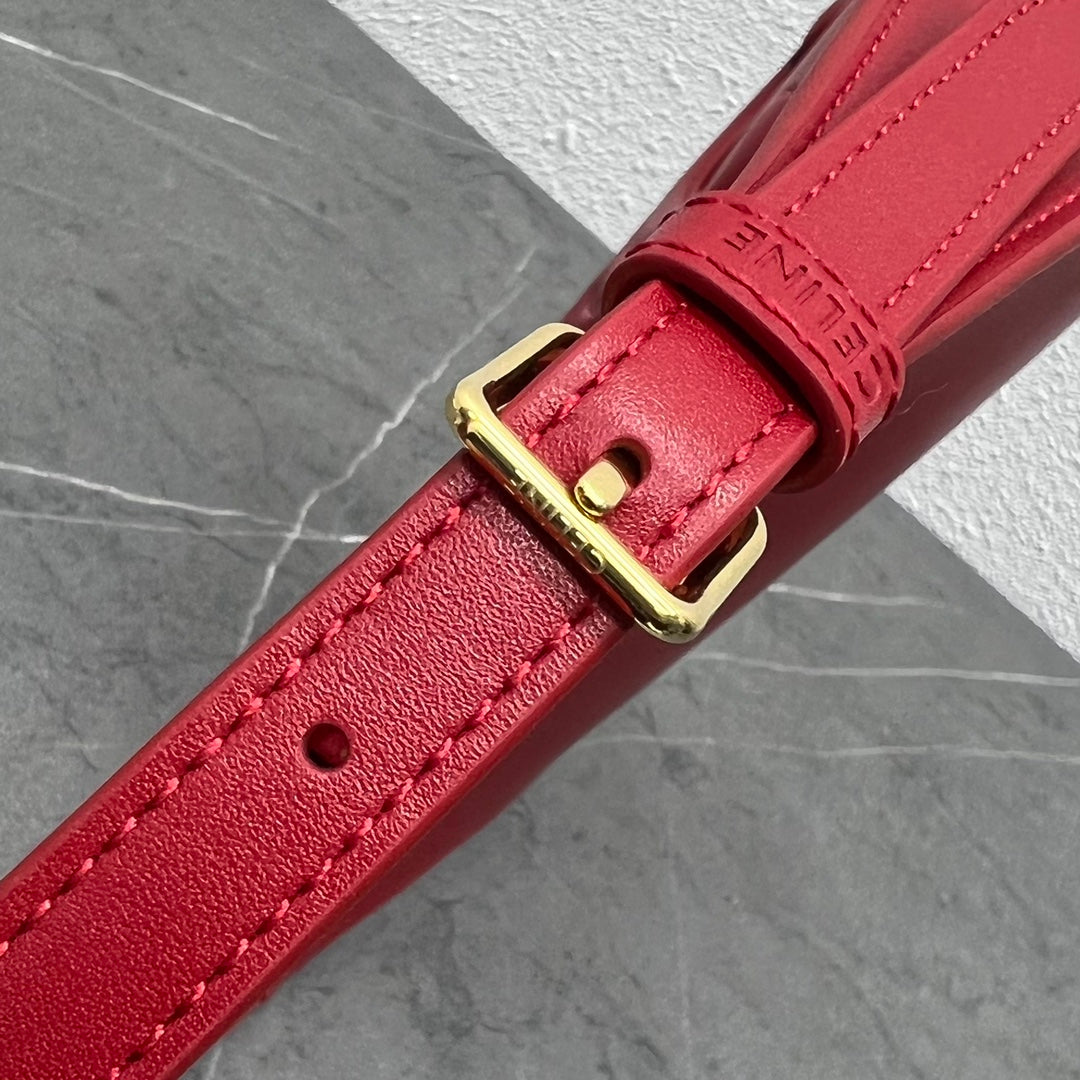 Top Quality Cuir Triomphe Shoulder Bag Red For Women 9.4in/24cm