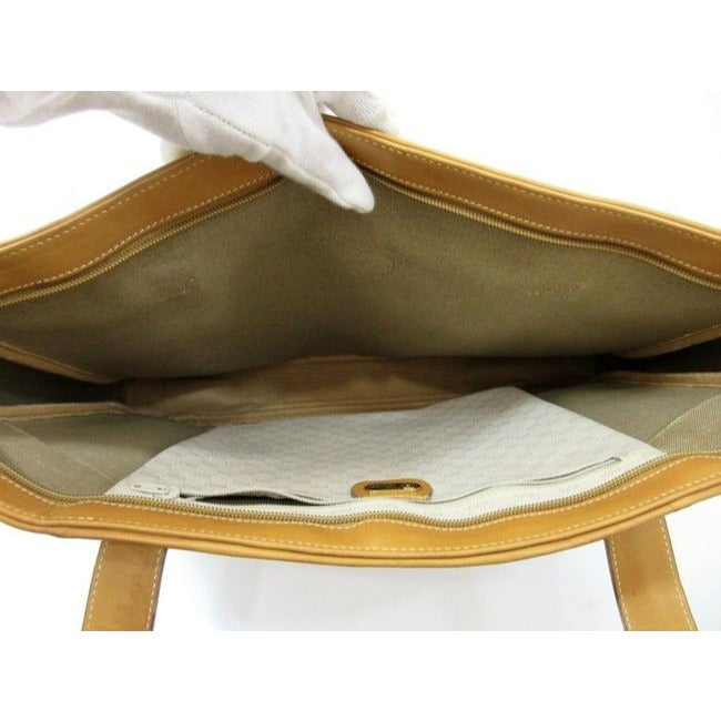 Gucci   Ivory Coated Canvas With Camel Small G Logo Print And Camel Leather
