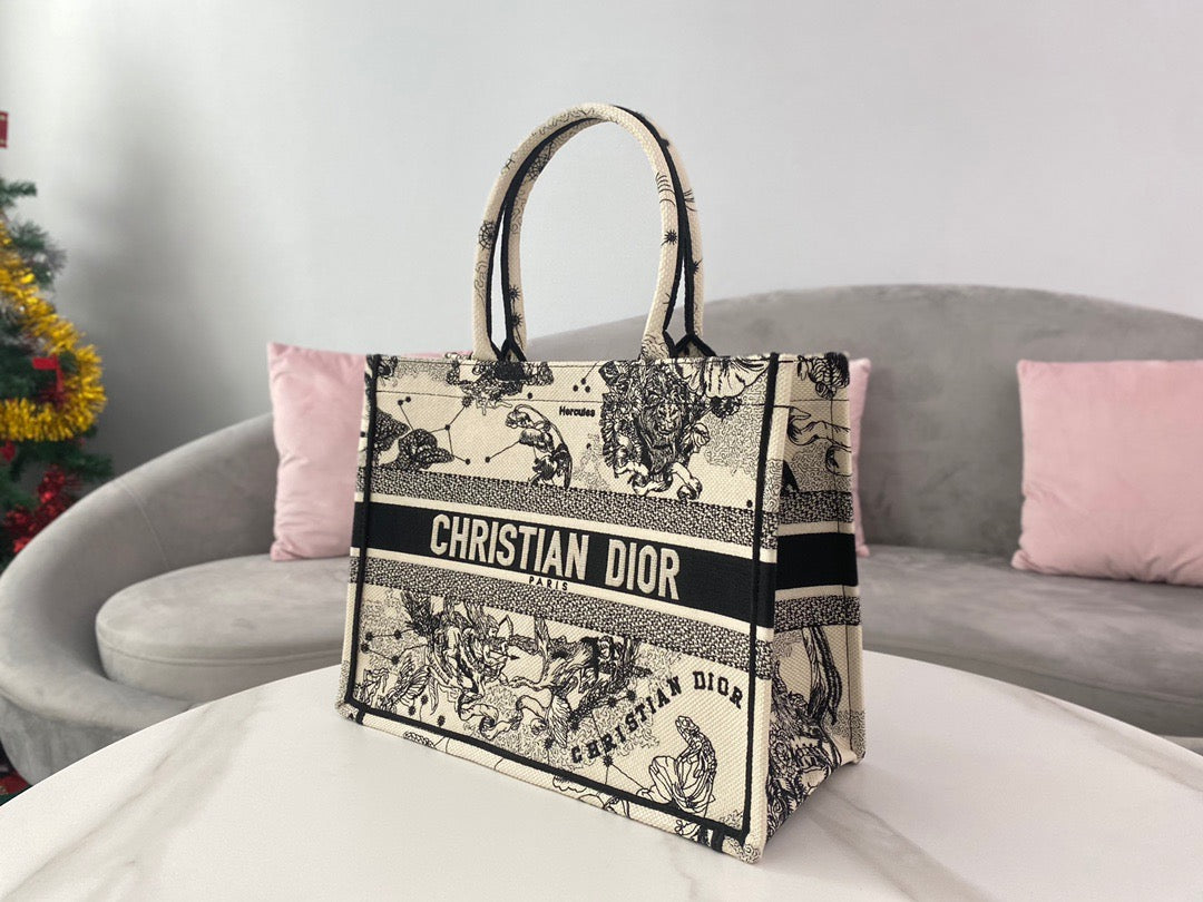 Top Quality MeTop Qualityum Book Tote White Multicolor , For Women, Womens Handbags 14in/36cm CD M1296ZRHZ_M941
