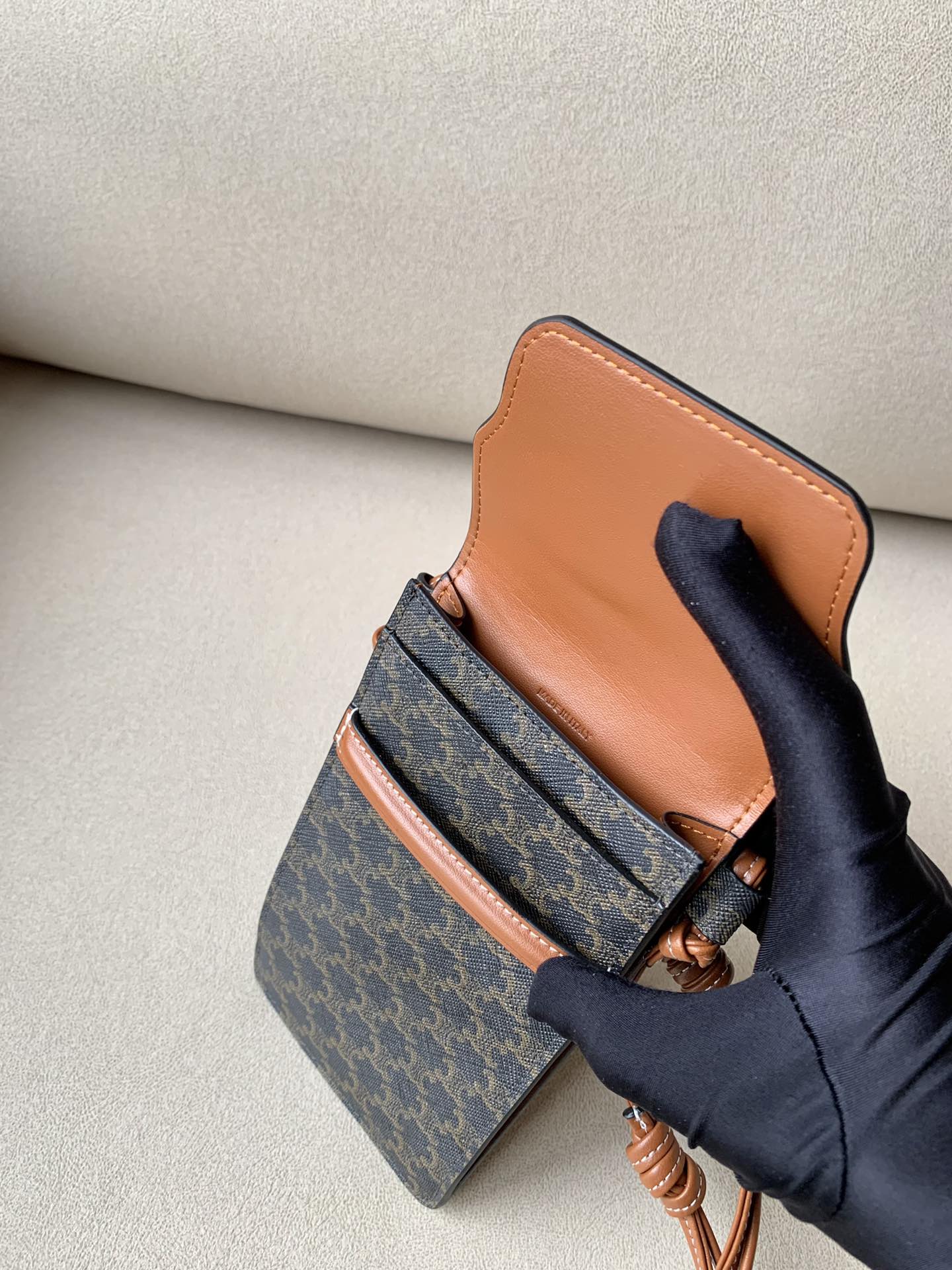 Top Quality Phone Pouch With Top Qualityap In Triomphe Canvas And Lambskin Tan For Women 7in/18cm 10G332CQD.04LU