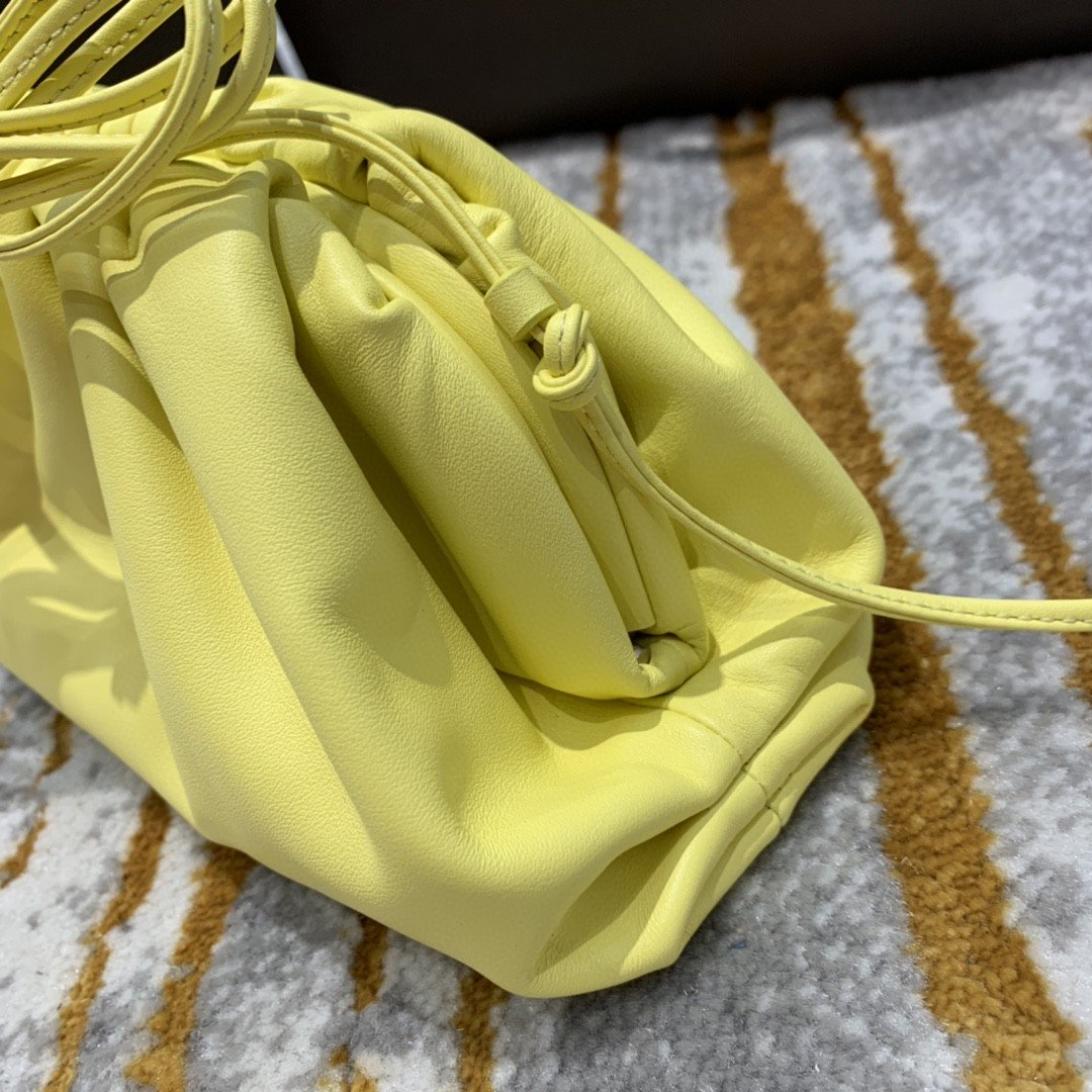 Top Quality Mini Pouch For Women 8.6in/22cm In Light Yellow