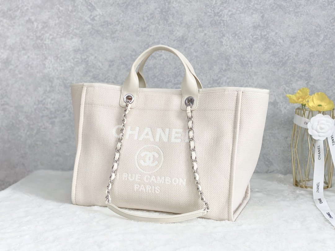 CHLSmall Shopping Bag Silver Hardware Cream For Women Handbags, Shoulder Bags 15.2in/39cm AS3257