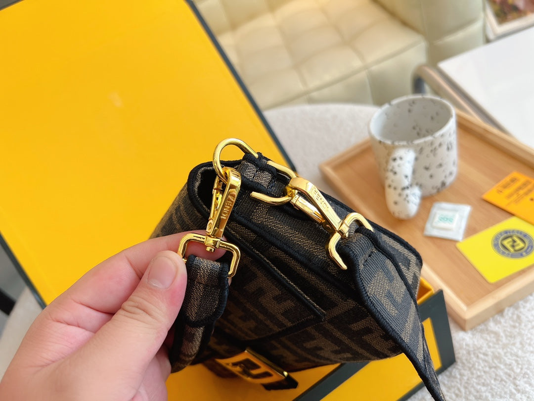 EN - New 1:1 rep Lux Bags FEI 271