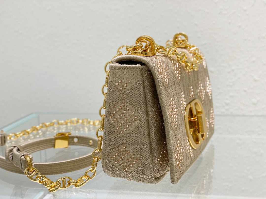 Top Quality MeTop Qualityum Caro Bag Yellow, For Women, Womens Handbags 25.5cm/10in CD