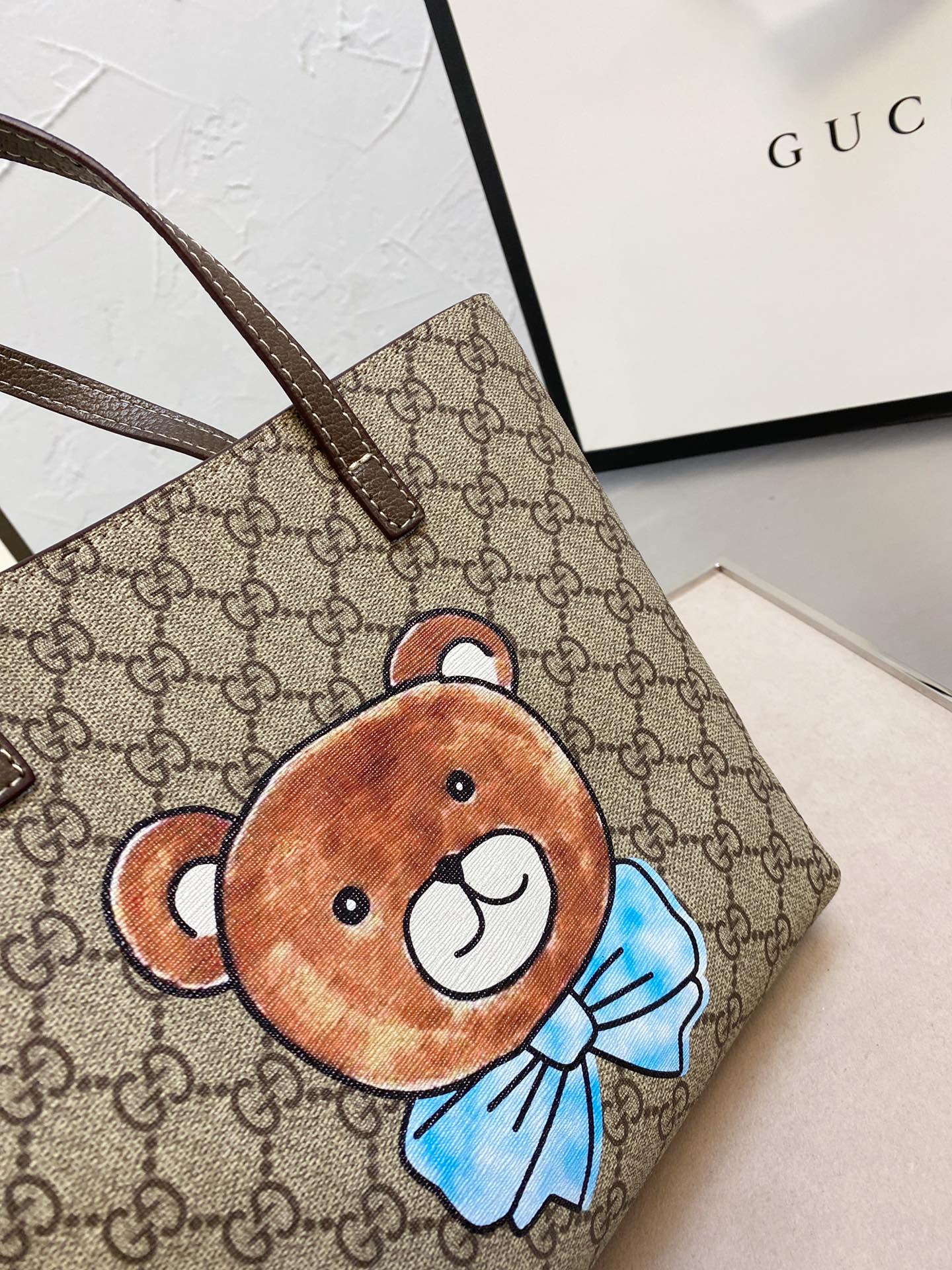 EN - New 1:1 rep  Bags GCI 207