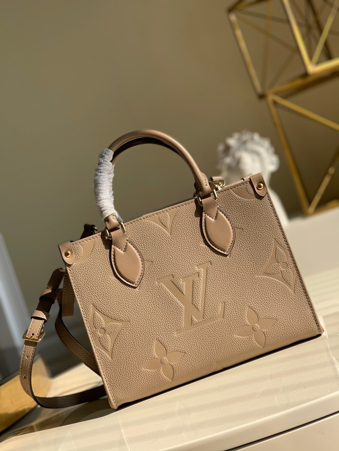 Top Quality OnTheGo PM Tote Bag Monogram Empreinte Beige For Women, Womens Handbags, Shoulder And Crossbody Bags 9.8in/25cm Top Quality