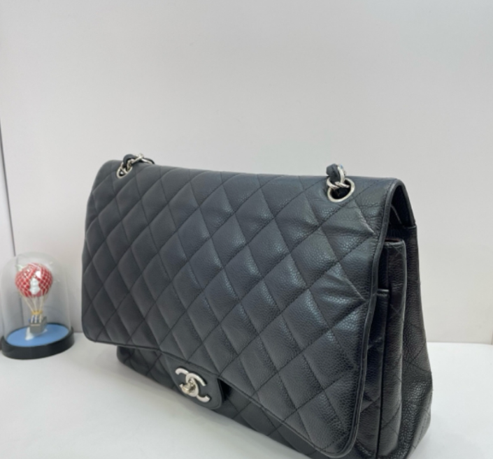 Chanel Classic Flap CF Maxi Bag Black 010152100015