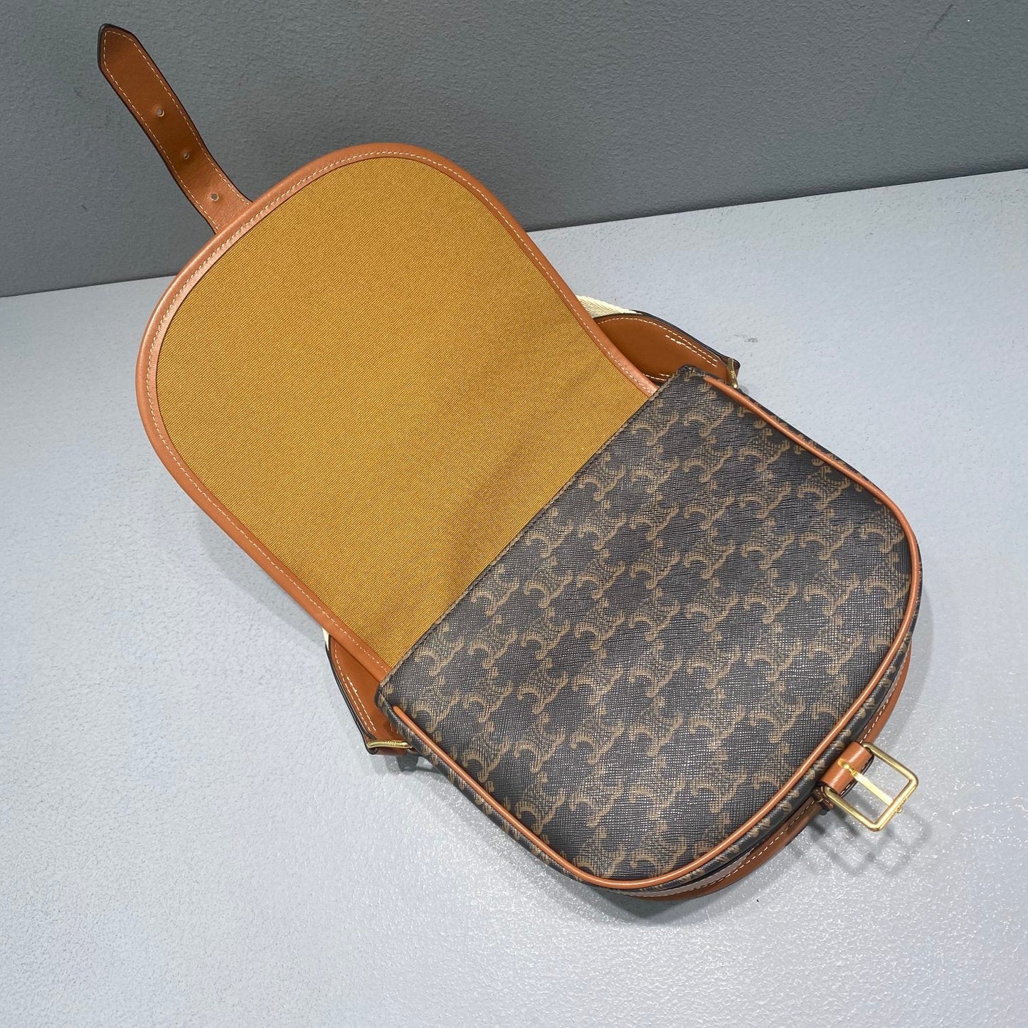Top Quality Large Strap Folco Bag In Triomphe Canvas Brown For Women 9in/22cm 196932BZJ.04LU