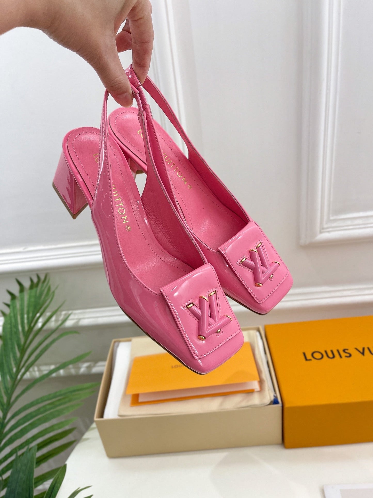 New 1:1 rep LUV High Heel Shoes 029