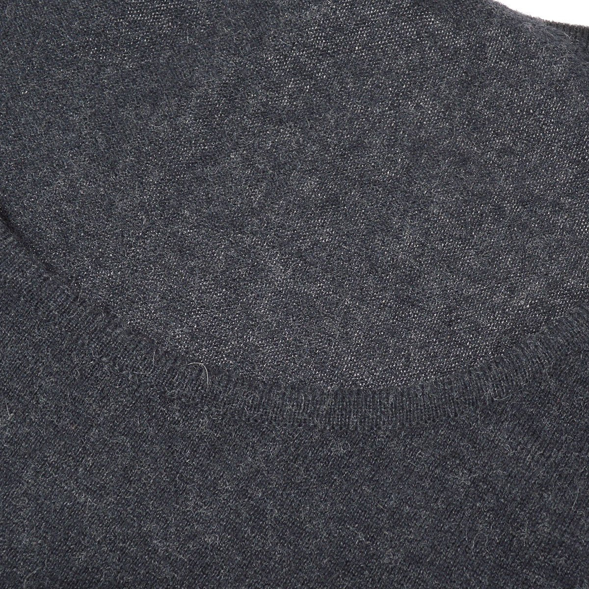 CHANEL 1999 Fall round neck knitted top #42