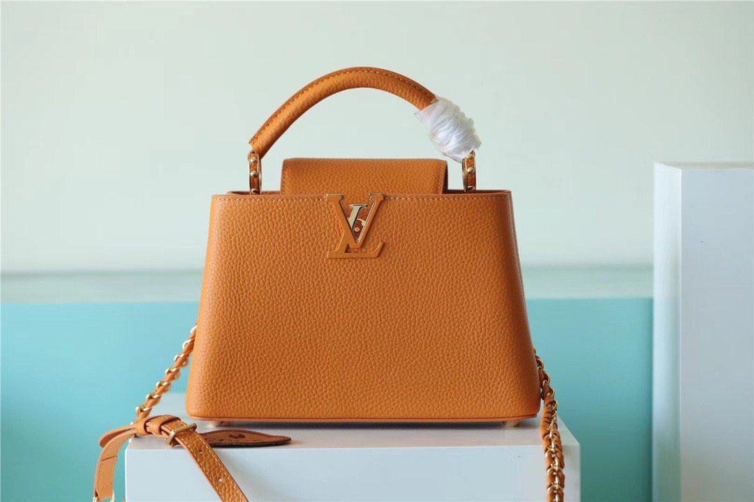 Top Quality Capucines BB Taurillon Jaune Sunbeam For Women,  Shoulder And Crossbody Bags 27cm/10.6in Top Quality 