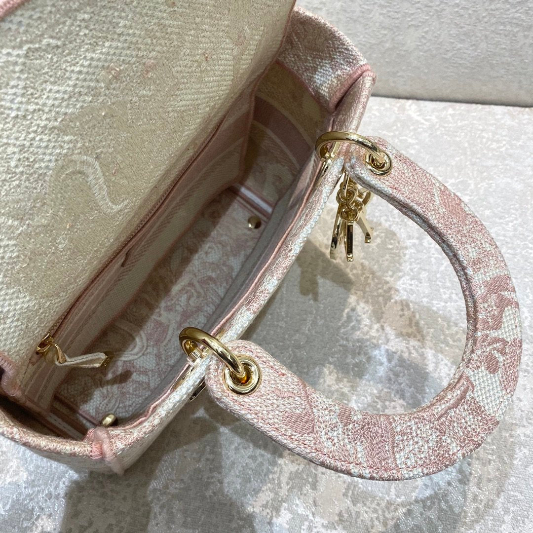 Top Quality MeTop Qualityum Lady D-Lite Bag Rose Des Vents Toile de Jouy Embroidery, Pink Handbags, 24cm CD M0565OTDT_M912