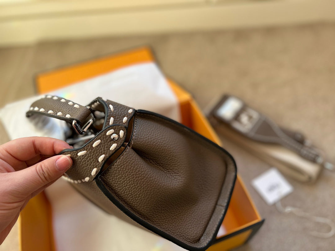 EN - New 1:1 rep  Bags FEI 249