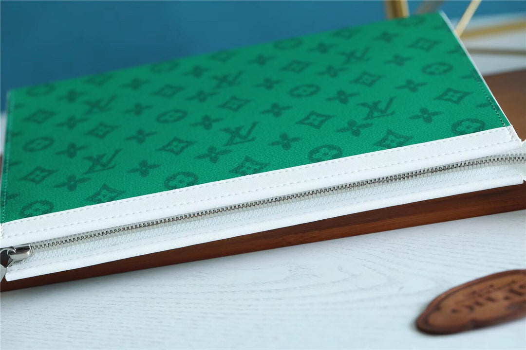 Top Quality Pochette Voyage MM  Monogram Canvas Green By Virgil Abloh For Fall-Winter, Travel Accessories 27cm Top Quality M80803