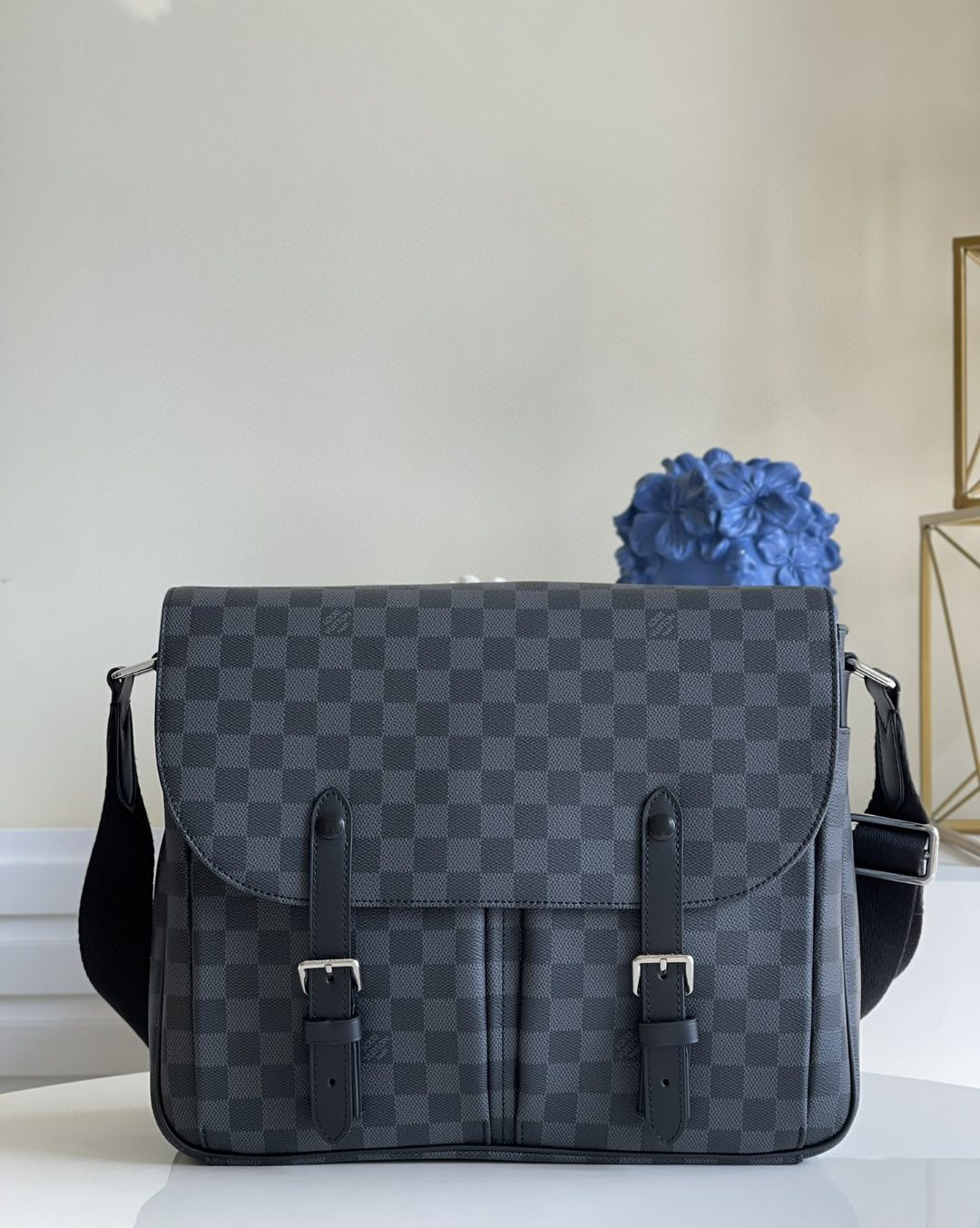 Top Quality Christopher Messenger Bag Damier Graphite Canvas For Men, Bags, Shoulder And Crossbody Bags 13in/33cm Top Quality N41500