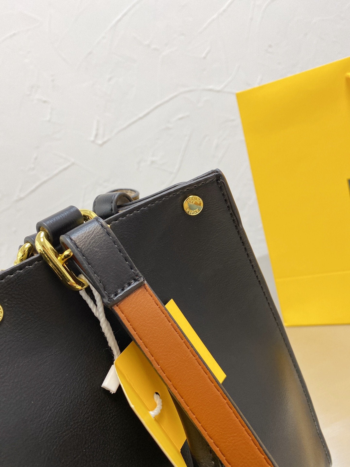 EN - New 1:1 rep  Bags FEI 139