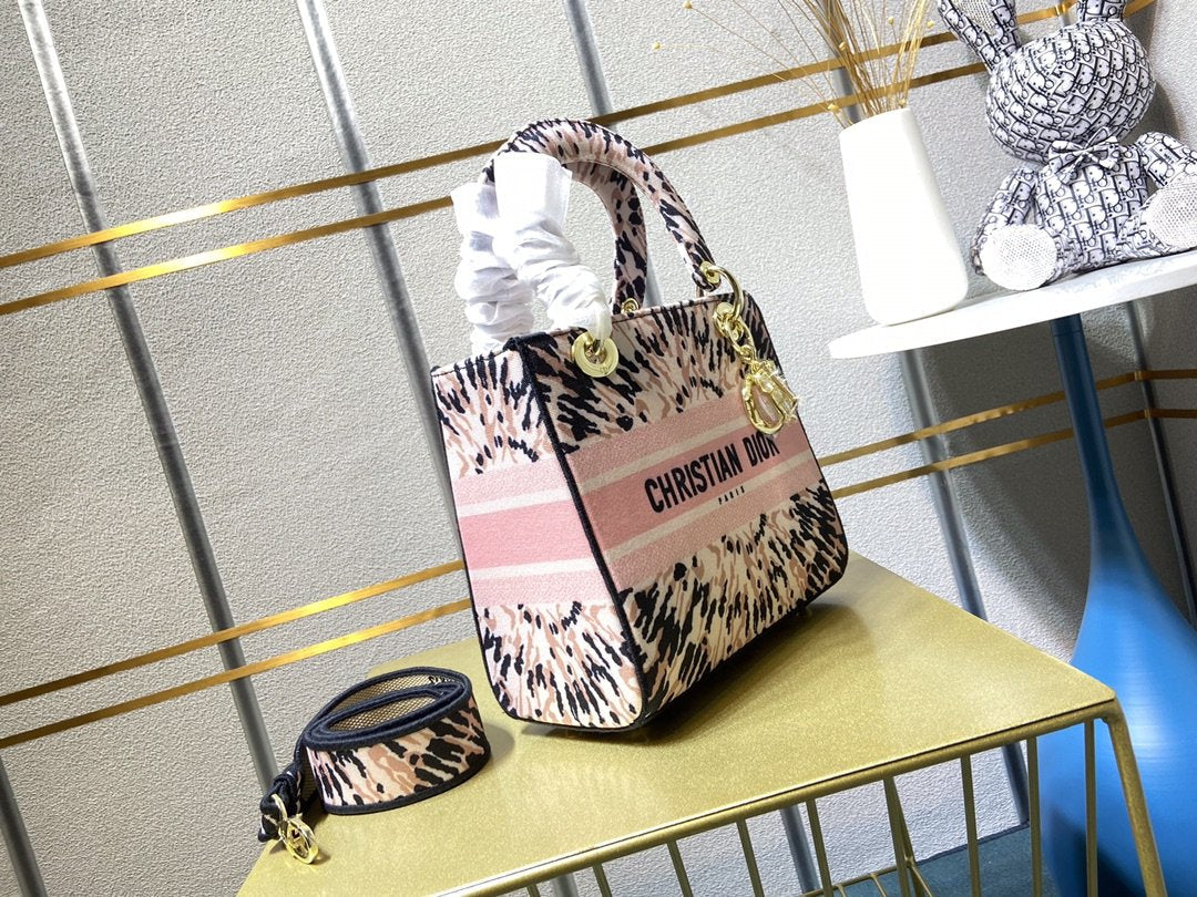EN - New 1:1 rep  Bags DIR 237