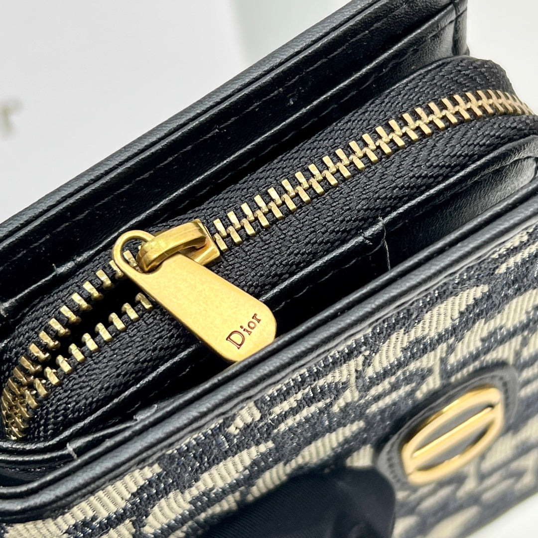 EN - New 1:1 rep  Wallet DIR 013