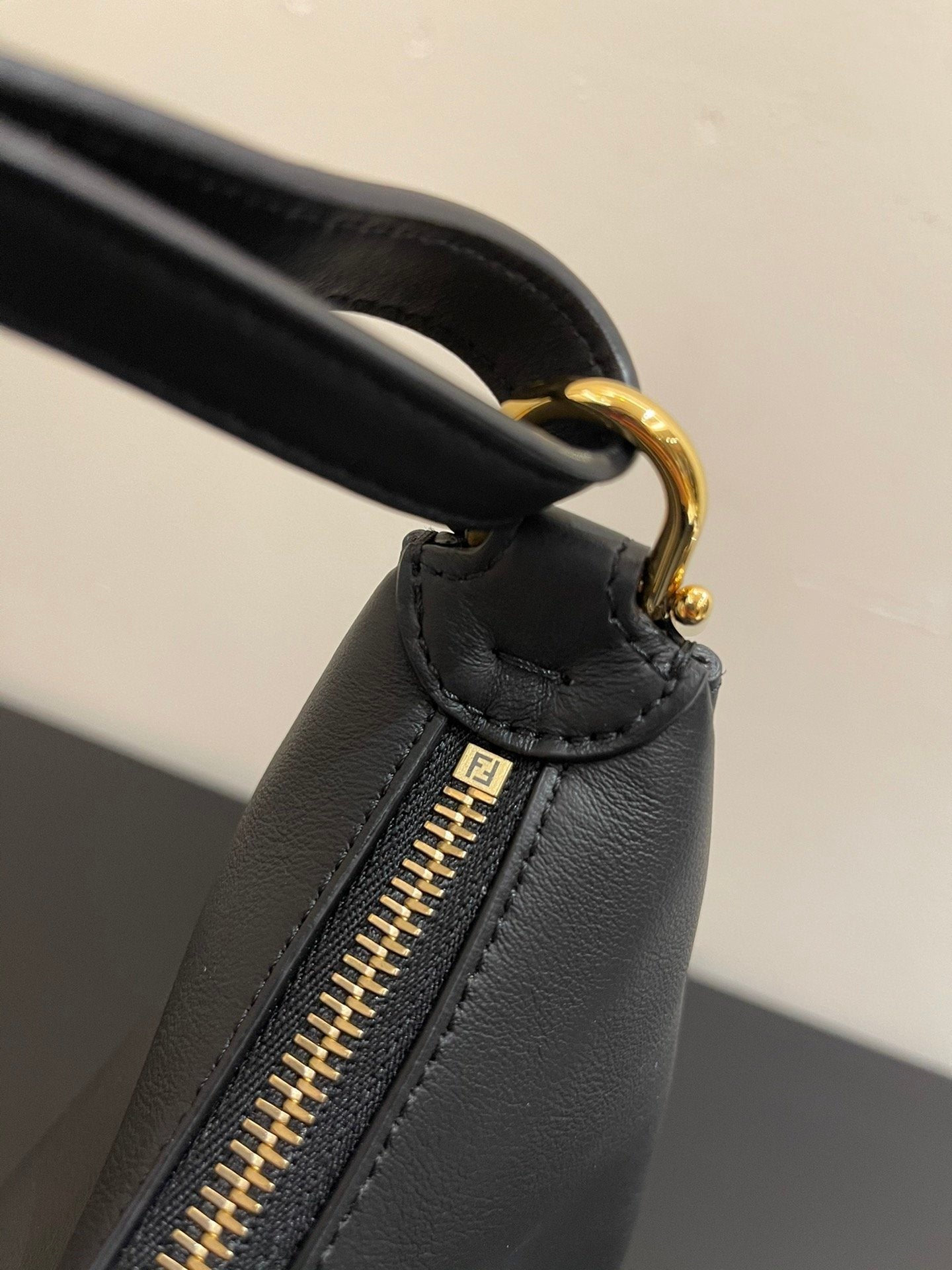 FI FIgraphy Small Black For Women, Handbags, Shoulder Bags 11.4in/29cm  8BR798A5DYF1HEJ