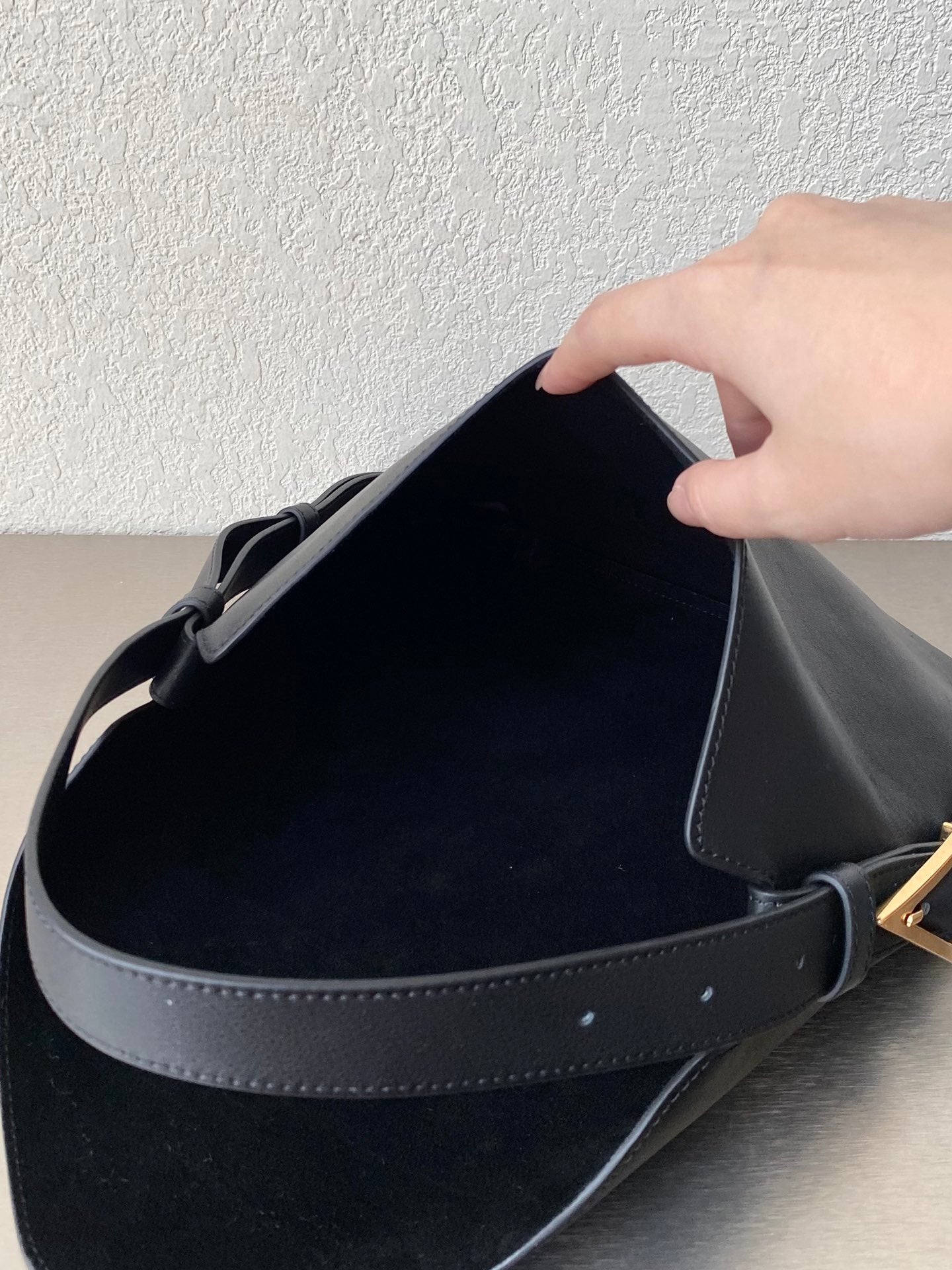 Top Quality Cradle Black, For Women, Women’s Bags 15.3in/39cm 680058V1BW03239
