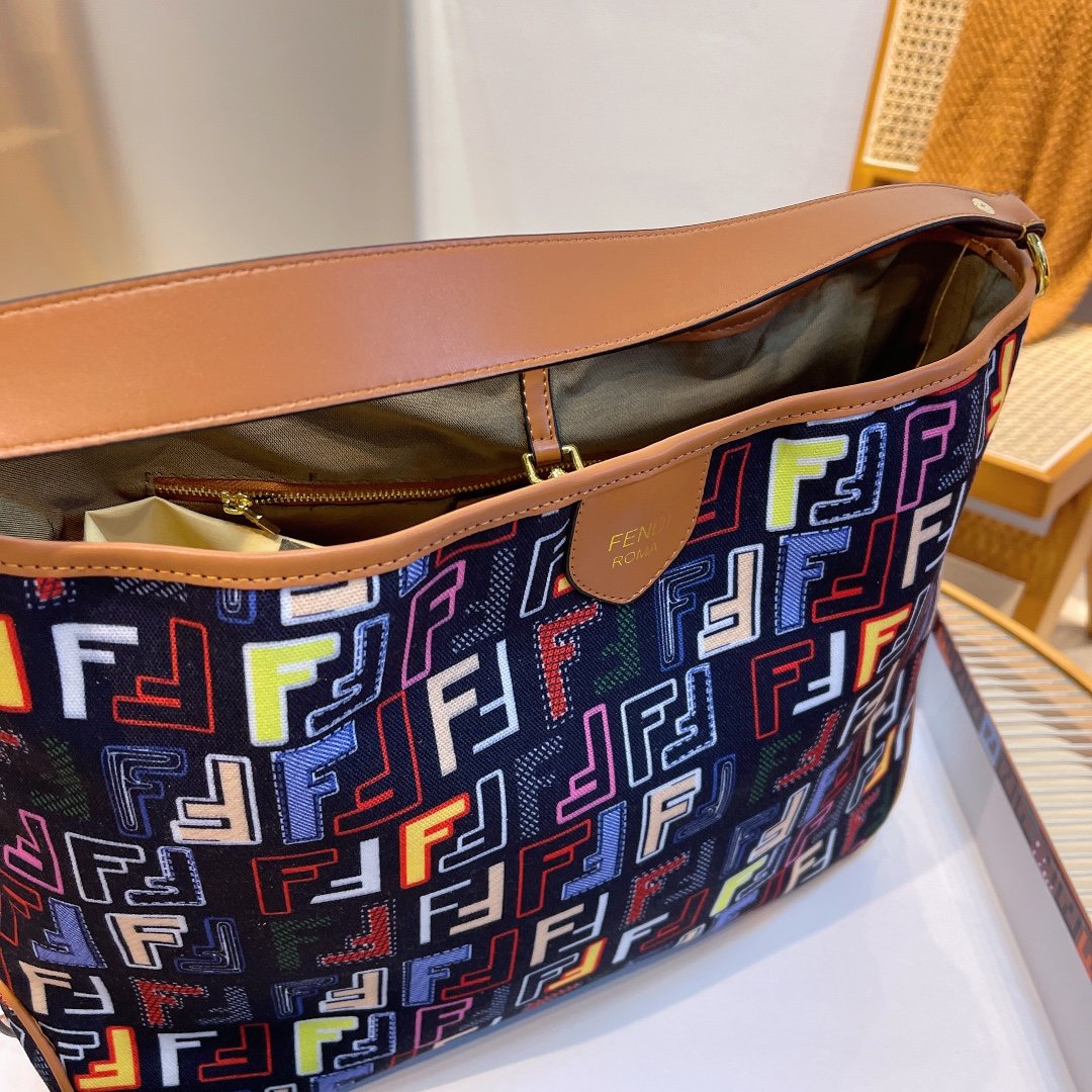 EN - New 1:1 rep  Bags FEI 194