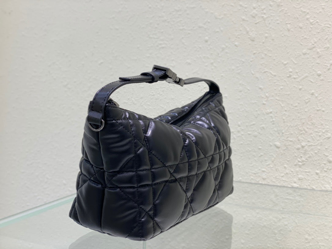 Top Quality MeTop Qualityum DYORTravel Nomad Pouch Black, For Women, Womens Handbags 8.5in/22cm CD S5554BMIG_M900