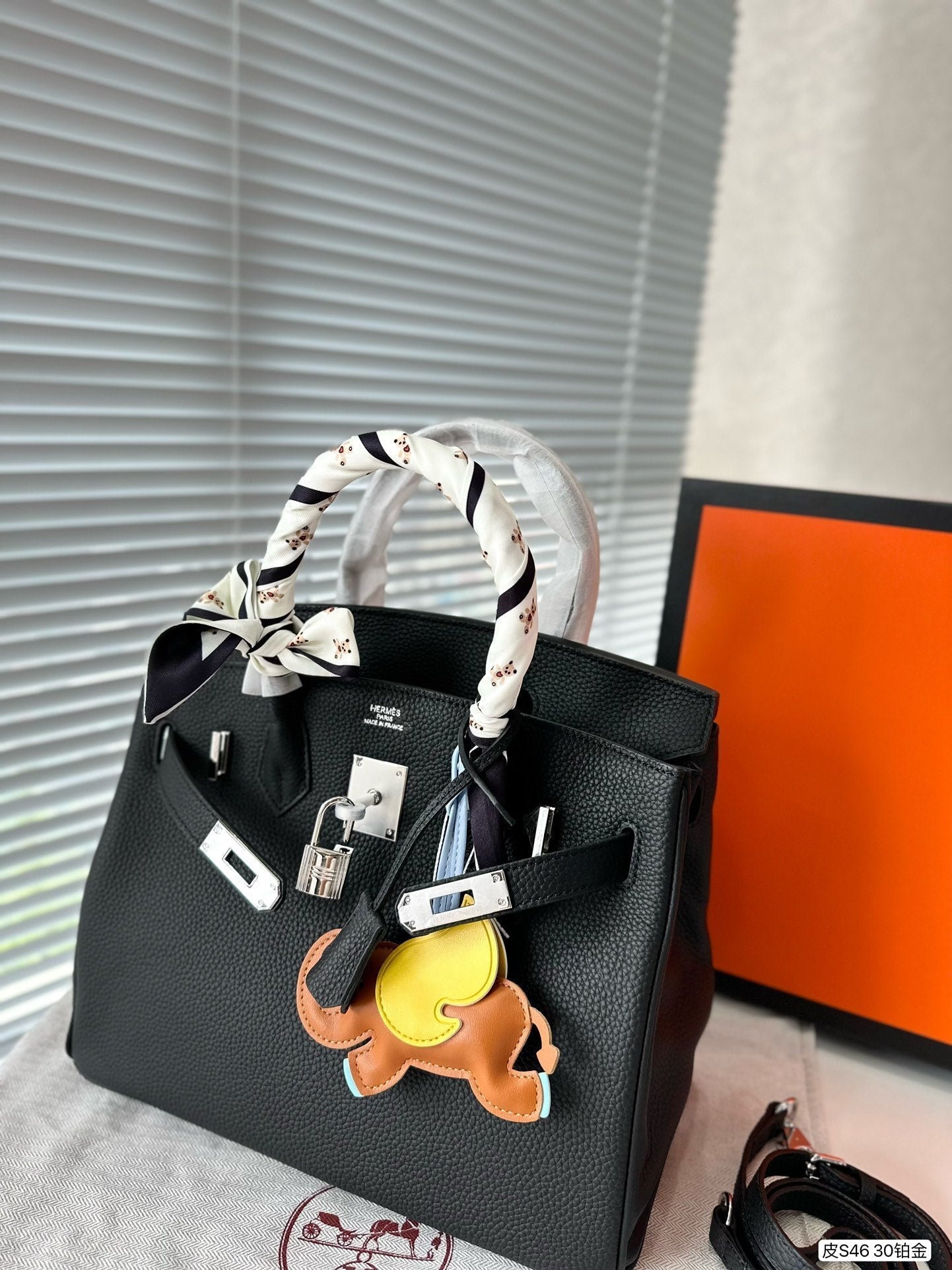 EN - New 1:1 rep  Bags HM 149