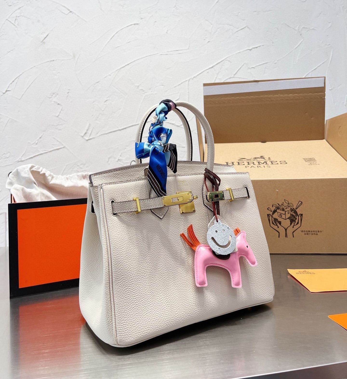 EN - New 1:1 rep  Bags HM 132