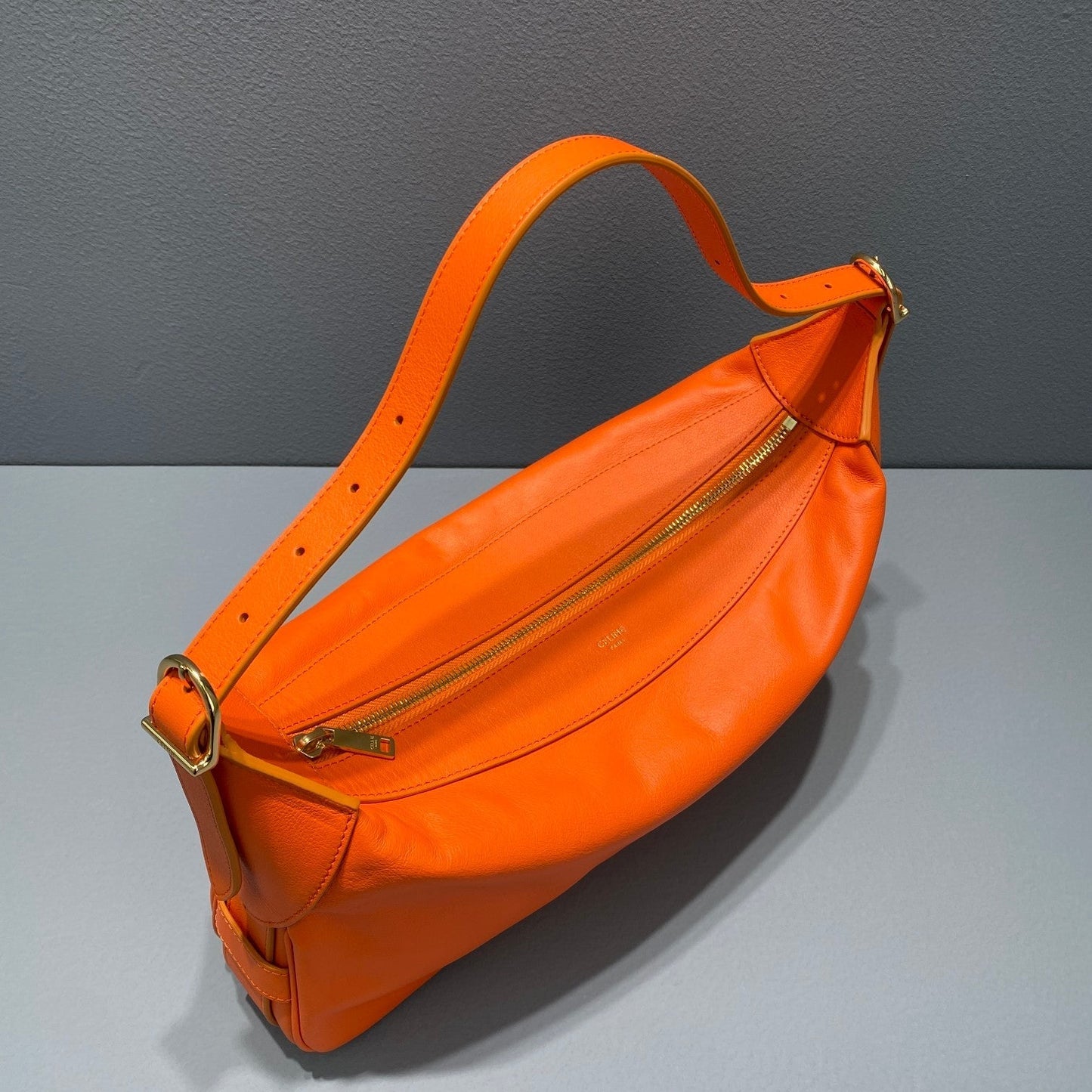 Top Quality Medium Romy In Supple Orange For Women 13in/34cmÂ 