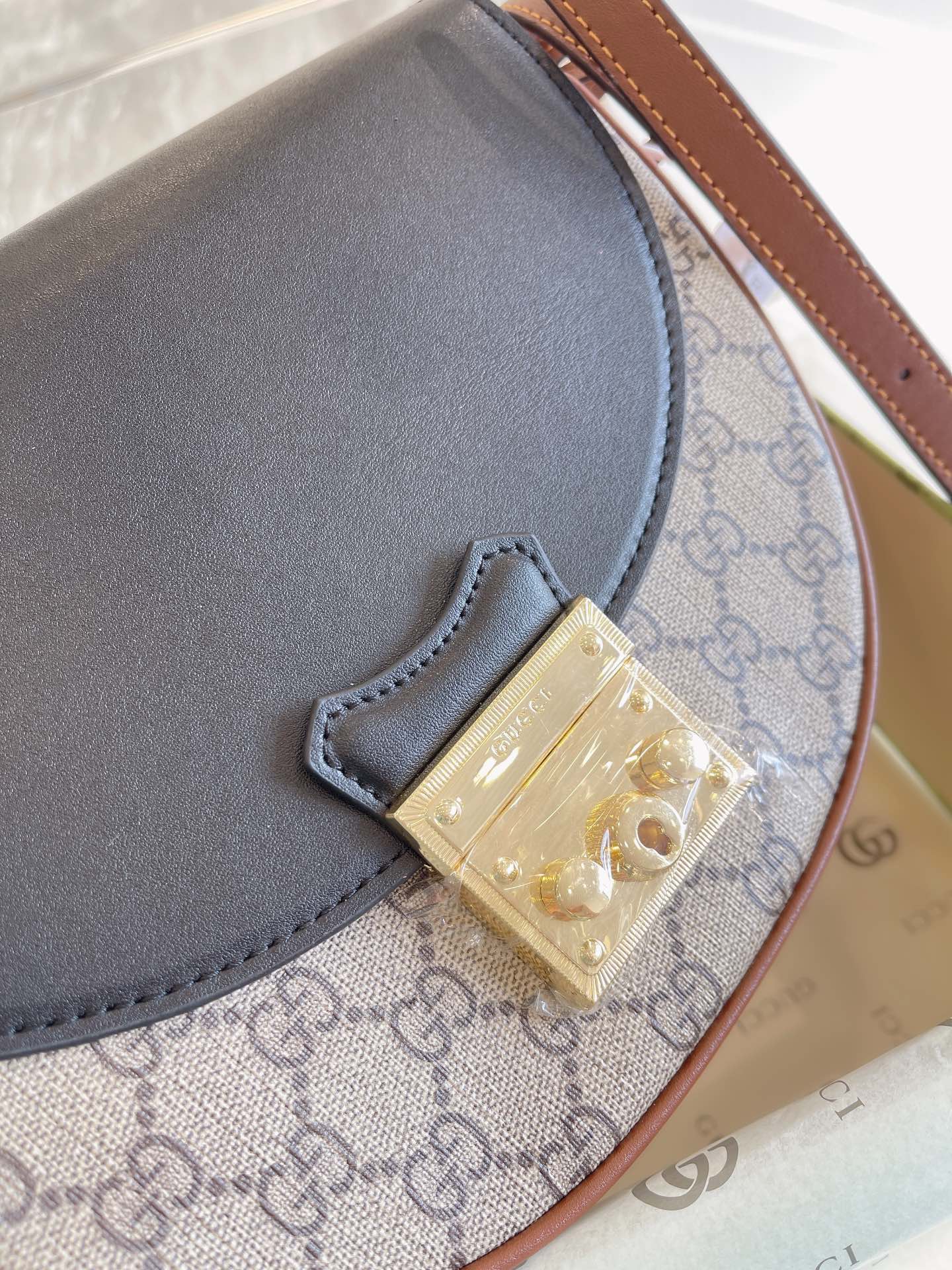 EN - New 1:1 rep  Bags GCI 223