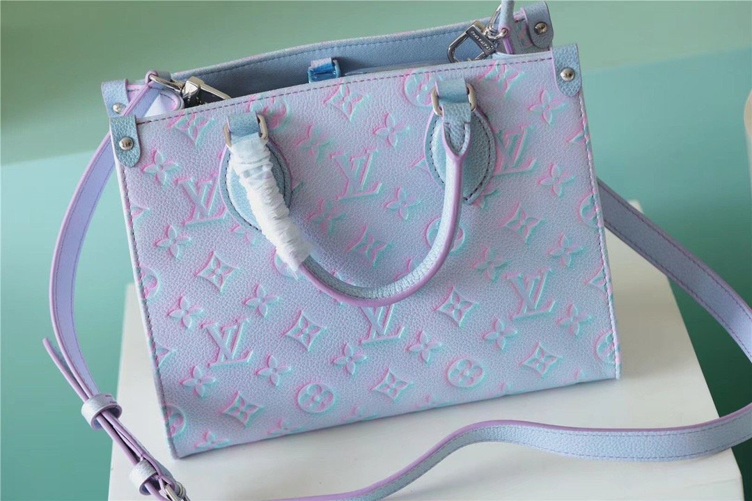 Top Quality OnTheGo PM Monogram Empreinte Lilas Purple For Women, Womens Bags, Shoulder And Crossbody Bags 9.8in/25cm Top Quality M46067
