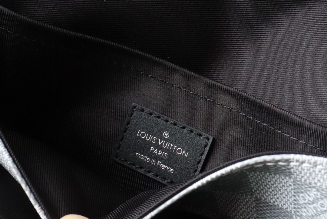 Top Quality StuTop Qualityo Messenger Damier Graphite Gray For Men, Bags, Shoulder And Crossbody Bags 9.3in/25.3cm Top Quality N50013
