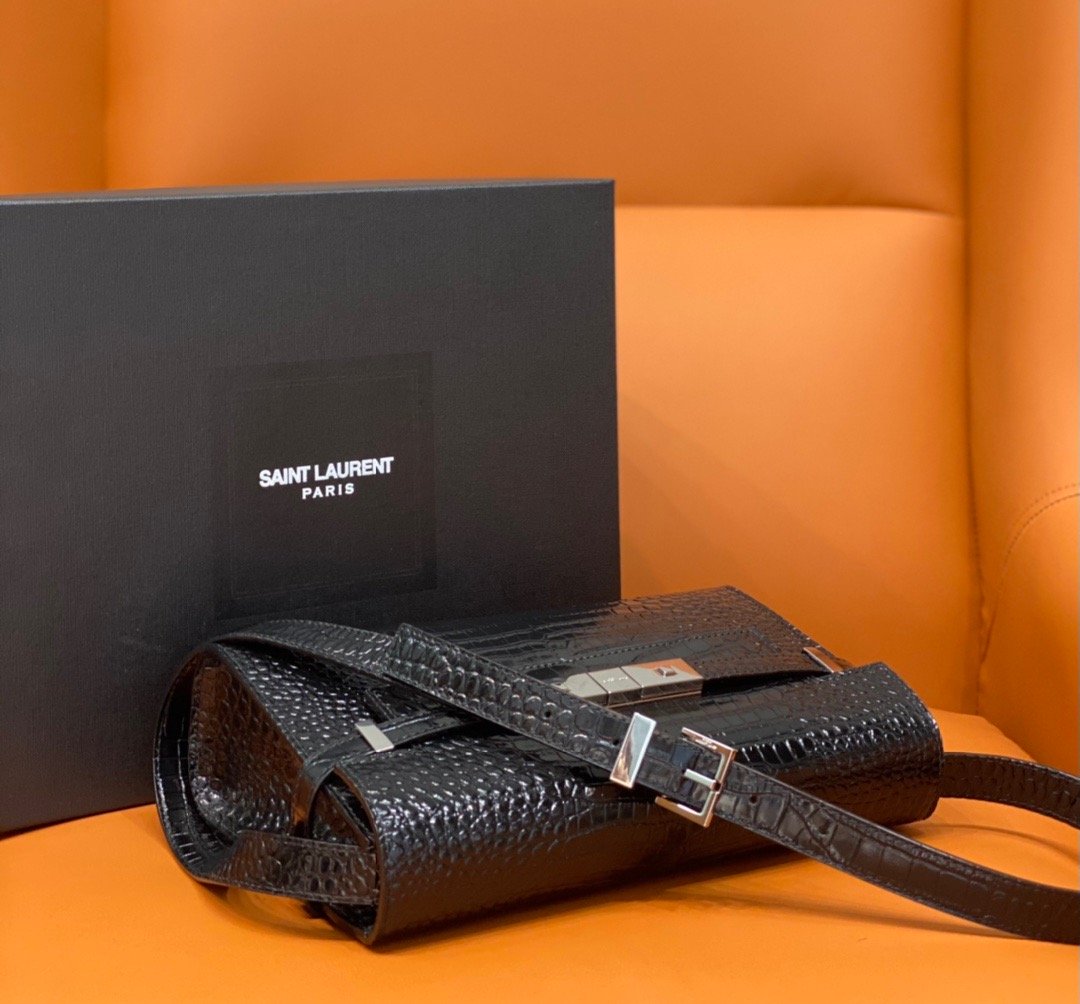 YSSL Manhattan Small Shoulder Bag Black For Women 9in/24cm YSL