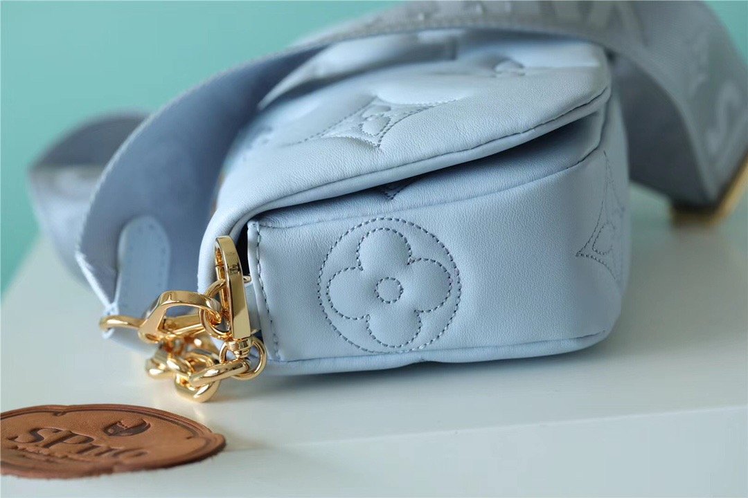 Top Quality Wallet On Strap Bubblegram Monogram In Wallets and Small Leather Goods For Women Bleu Glacier Blue 7.9in/20cm Top Quality M81399