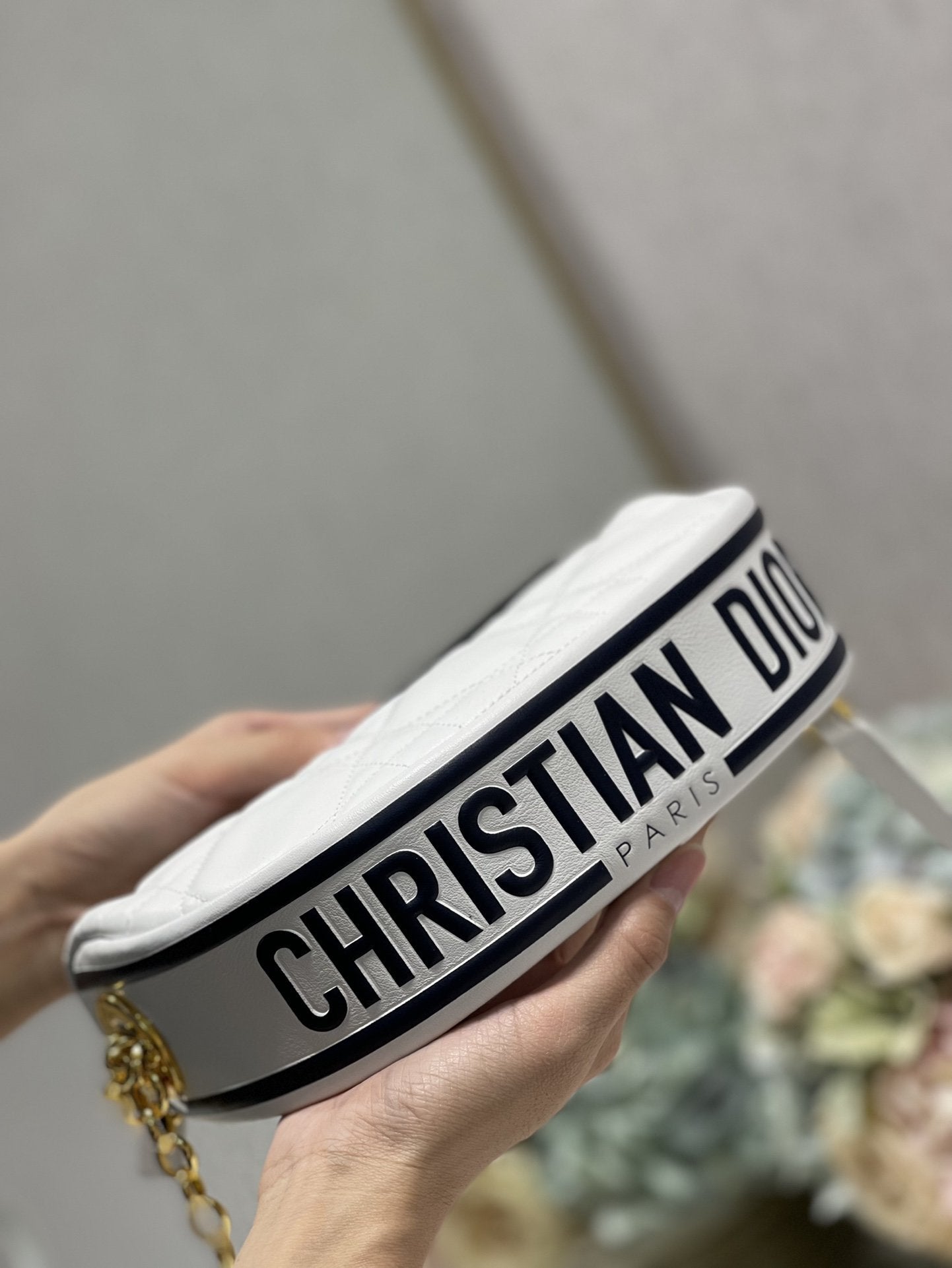 Top Quality Small Vibe Hobo Bag White Cannage, White Handbags, Crossbody Bags, 20cm CD M7200ONOA_M879