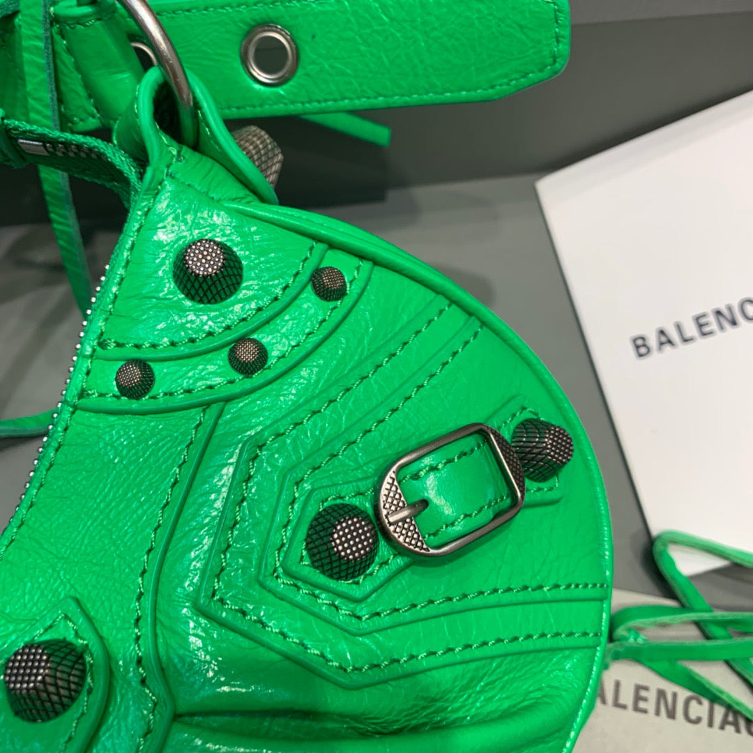 Top Quality Le Cagole XS Shoulder Bag In Green, For Women,  Bags 10.2in/26cm 6713091VG9Y3809