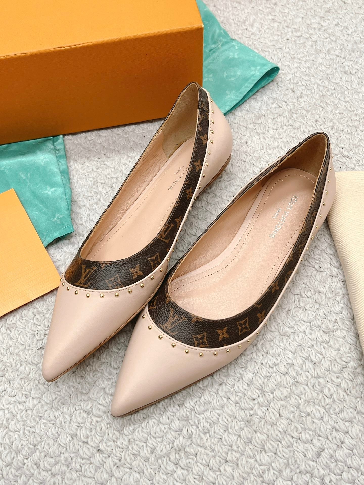 New 1:1 rep LUV High Heel Shoes 046