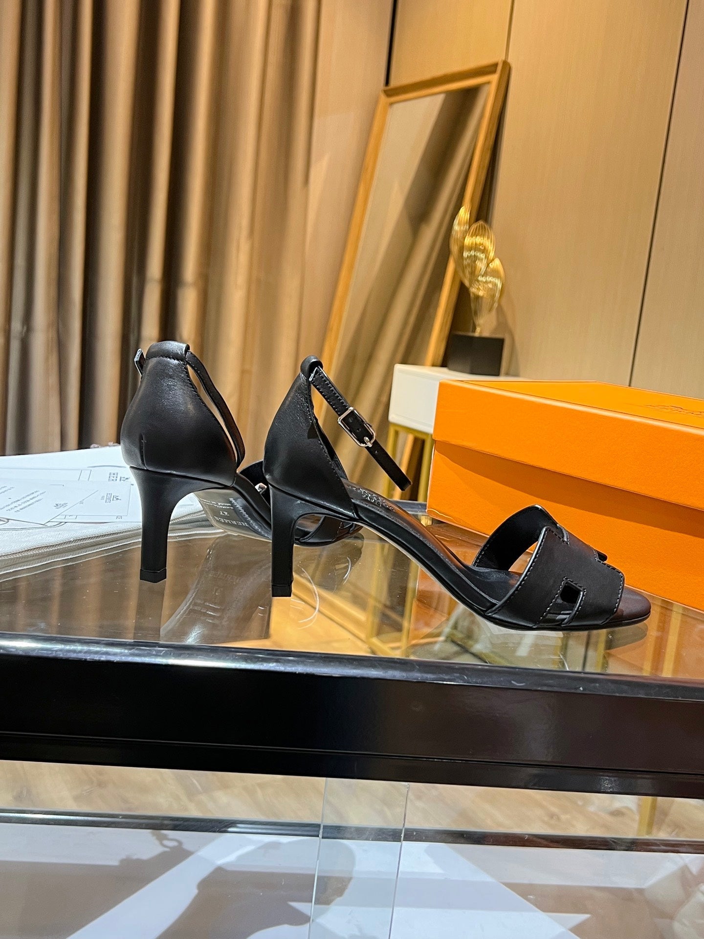 New 1:1 rep HM HIGH HEELS 039