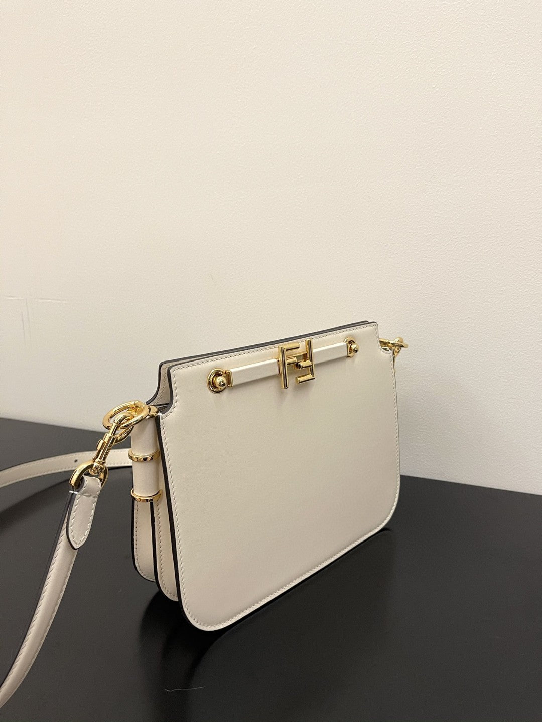 Top QualityTop Quality Touch White Bag For Woman 19cm/7.5in