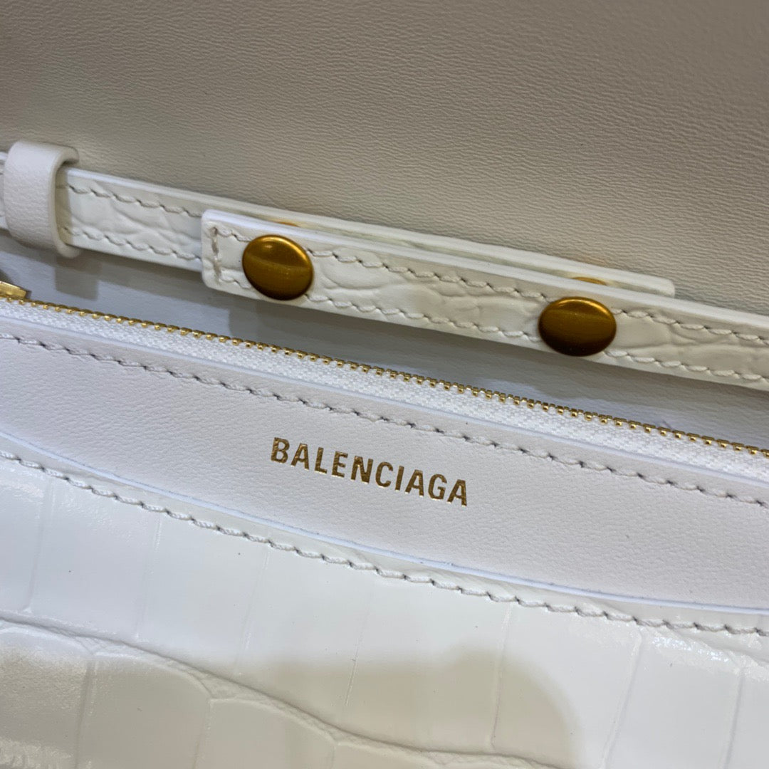 Top Quality Croc Embossed Patent B Bag With Chain In White, For Women,  Bags 7.9in/20cm